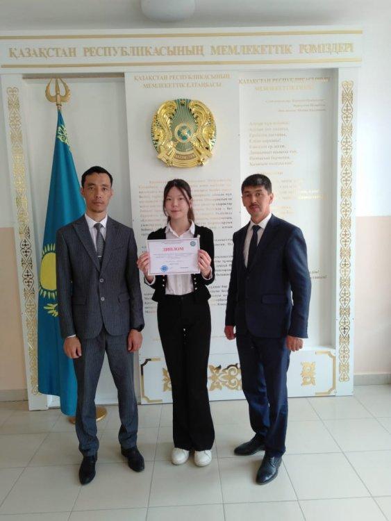 Жалпы білім беретін пәндер бойынша өткізілген аудандық олимпиададан ағылшын тілі пәнінен жүлделі І орын